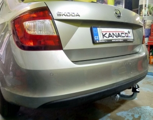 Tažné zařízení Škoda Rapid + Spaceback / Seat Toledo Gália pevný čep 2 šrouby ze strany
