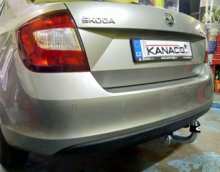 Tažné zařízení Škoda Rapid + Spaceback / Seat Toledo  Gália pevný čep 2 šrouby ze strany