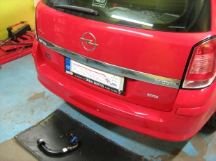 Tažné zařízení Opel Astra H combi - HOOK odnímatelný vertikální bajonet