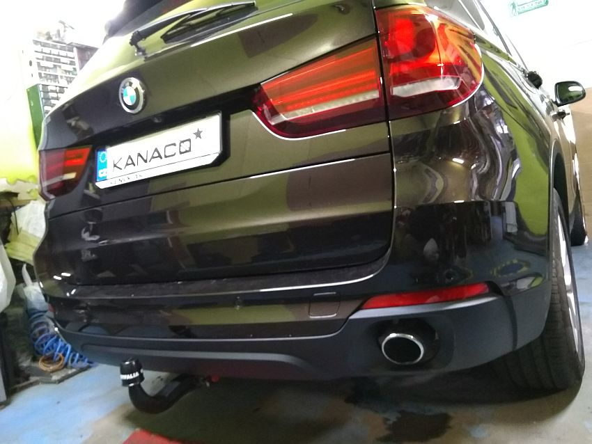 Tažné zařízení BMW X5 (E70/F15), od 2007, také M-Sport, X6 (F16) - odnímatelné vertikální zařízení Westfalia