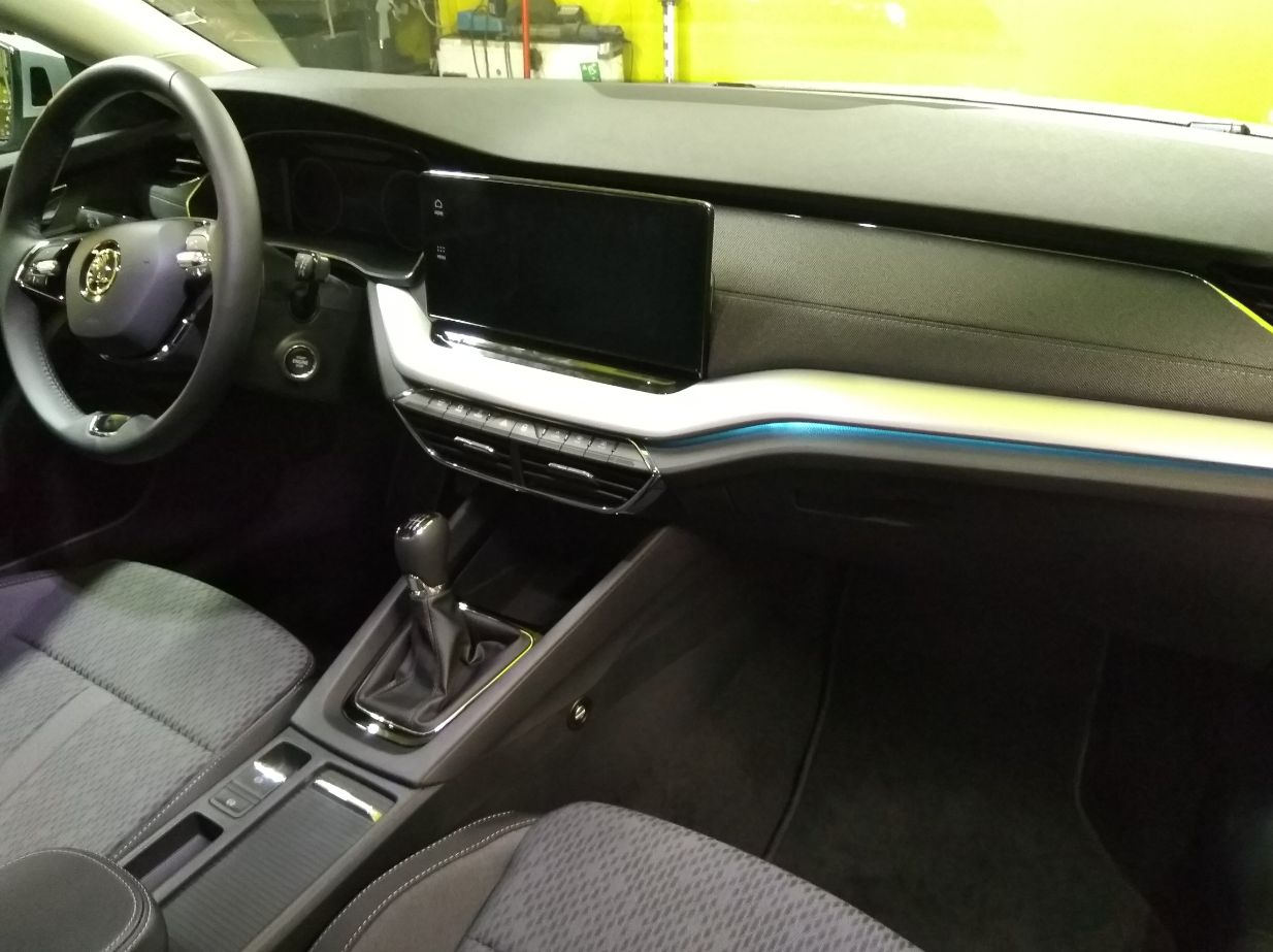 Zámek řazení Construct Škoda Octavia IV 2020 manuální řazení