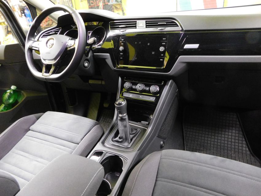 VW Touran manuální řazení, r.v. 2015-, mechanické zabezpečení řadící páky Construct