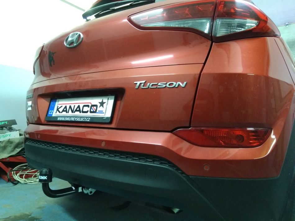 Tažné zařízení Hyundai Tucson od 2015 pevný čep 2 šrouby ze strany BRINK