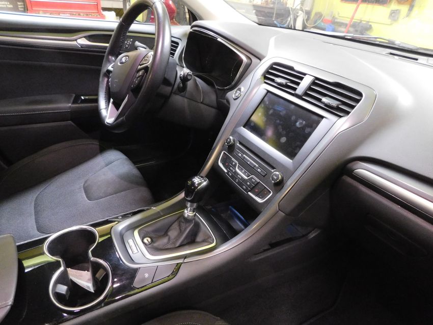 Ford Mondeo IV 11/2014-, manuální řazení, Construct, mechanické zabezpečení řadící páky
