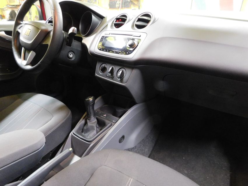 Seat Ibiza manuální řazení, mechanické zabezpečení řadící páky Mister lock
