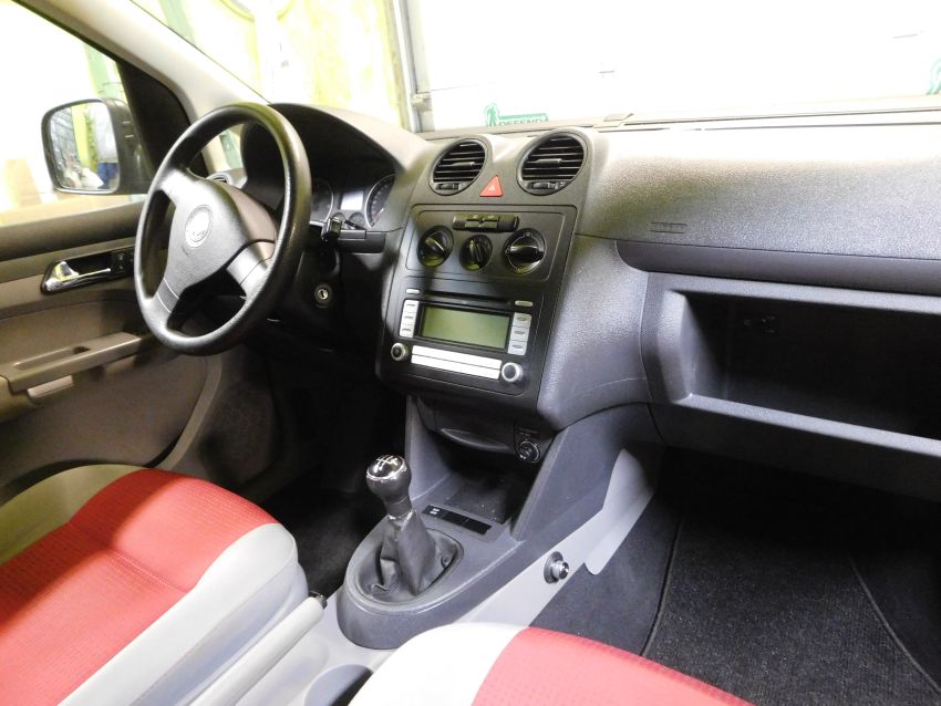 VW Caddy 2004 - 2015, manuální řazení, Mister Lock, zamykání zpátečky, zamykání bez klíče
