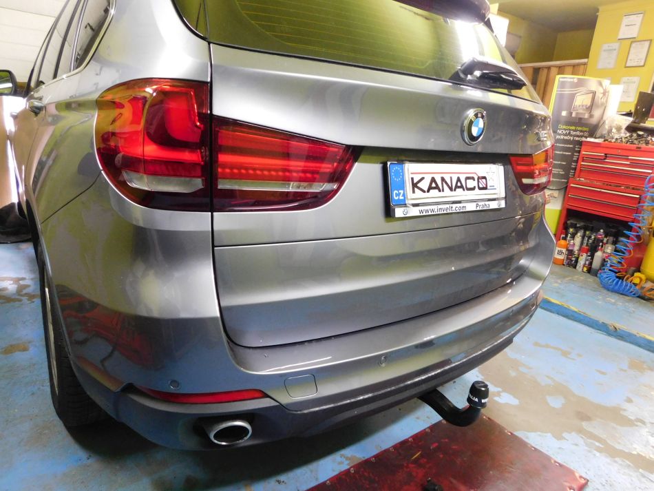 Tažné zařízení Westfalia odnímatelný vertikální bajonet BMW X5 F15 11/2013-