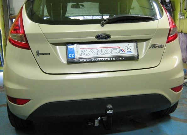 Tažné zařízení Ford Fiesta HOOK pevný čep 2 šrouby ze strany