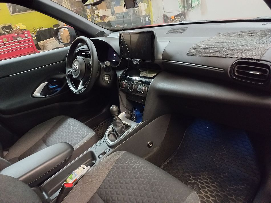 Toyota Corolla Cross r.v. 2022- automat Construct mechanické zabezpečení řadící páky