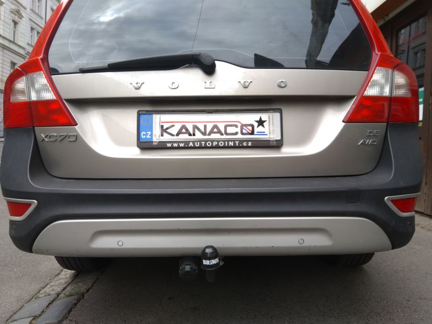 Tažné zařízení Volvo XC70 2007-, BRINK pevný čep 2 šrouby ze strany